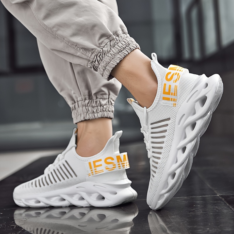 breathable blade type sneakers men s trendy woven knit comfy details 4